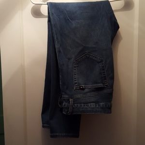 Slightly used Tommy Hilfiger skinny jeans